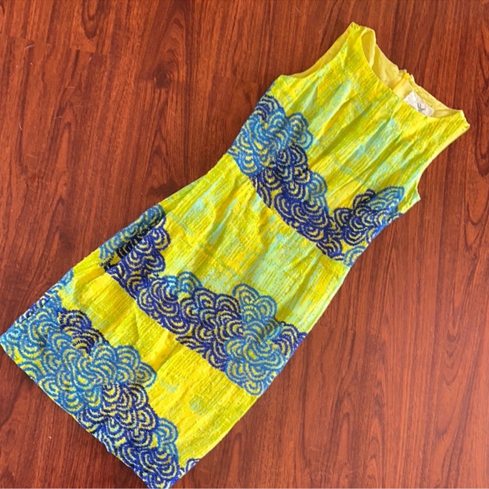 Tabitha Elegant Yellow and embroidered Blue Floral Dress size 0